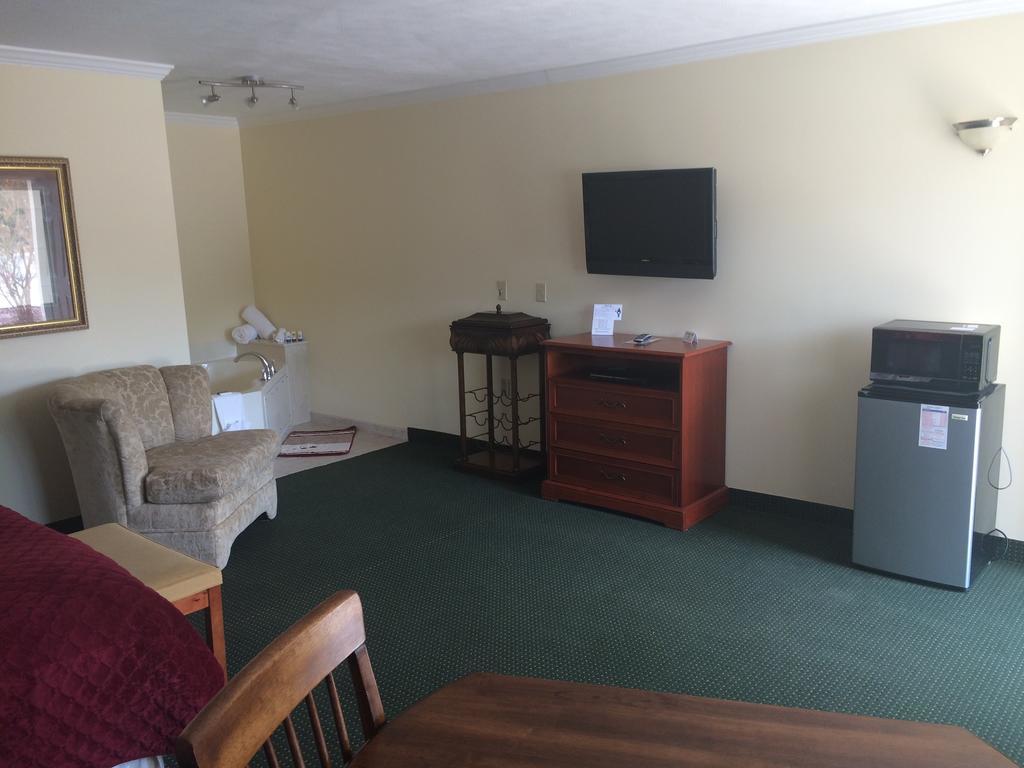 Hurricane Inn Waynesboro Luaran gambar